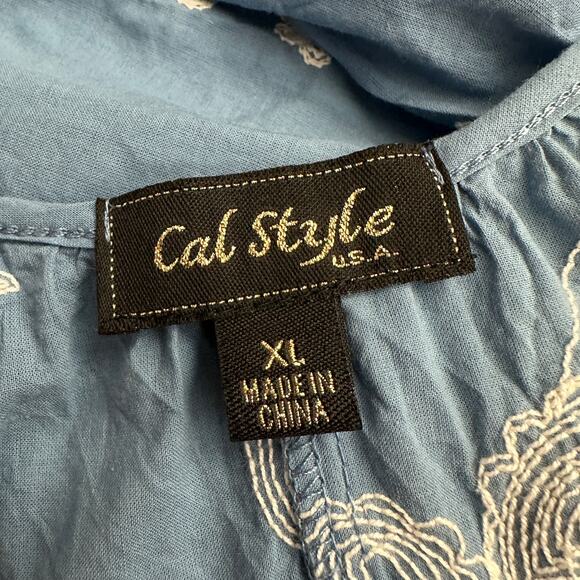 Cal Style Womens Pullover Top Size XL Blue Embroidered Floral Boho Hippie Flowy - Picture 3 of 8